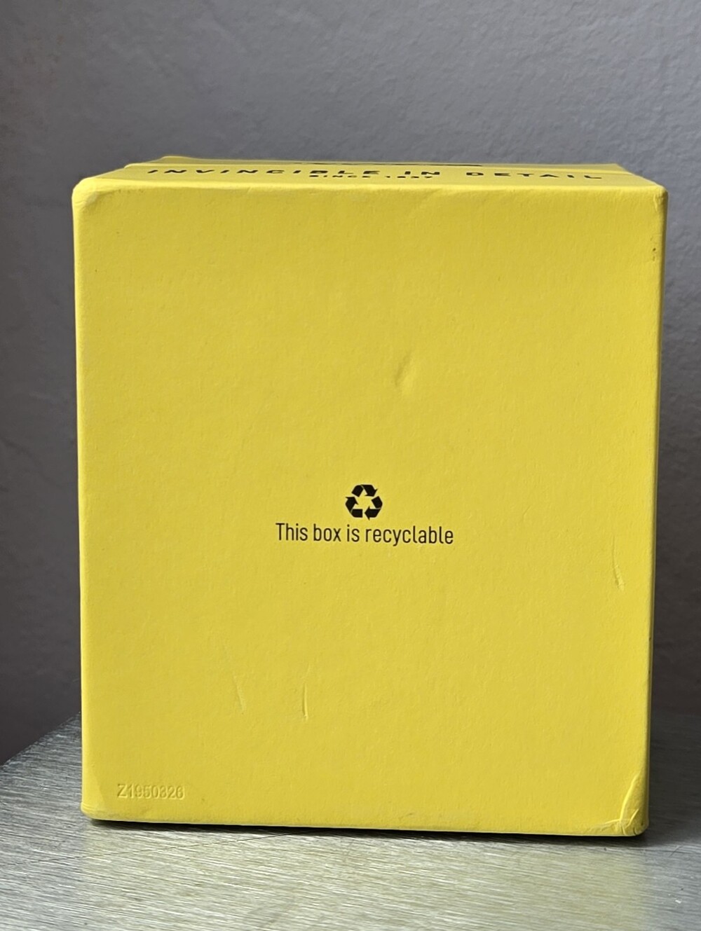 Invicta Empty Watch Box Yellow Invincible - Picture 6 of 9